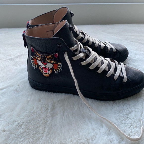 Gucci 17-18SS UFO Angry Cat
Wappen Leather High Cut
Sneakers Black
Size 7 1/2 - Picture 3 of 7
